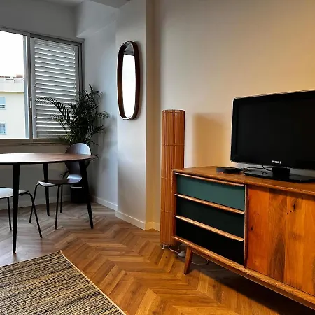2 Bedroom In Sao Joao Da Caparica דירה
