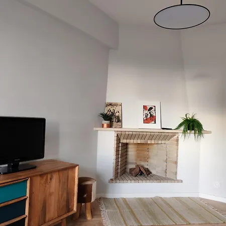 2 Bedroom In Sao Joao Da Caparica דירה *